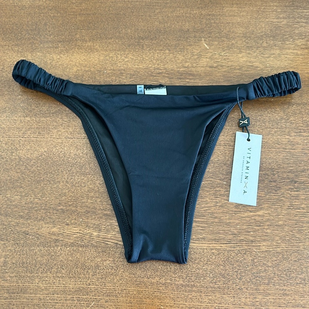 NWT Vitamin A Bikini Bottoms